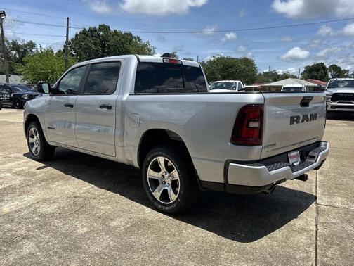 Silver Zynith 2026 RAM 1500 Express