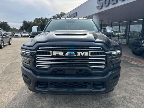 2026 RAM 2500 Laramie Crew Cab 4x4 6'4' Box