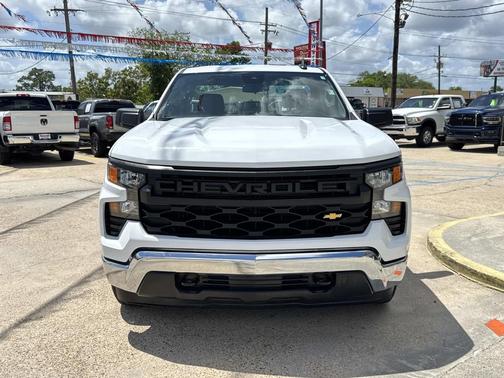 Summit White 2025 Chevrolet Silverado 1500 WT