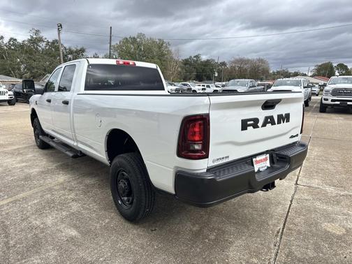 2026 RAM 2500 Tradesman Crew Cab 4x4 8' Box