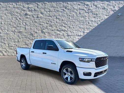 2026 RAM 1500 Express
