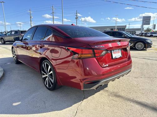 2020 Nissan Altima SR FWD