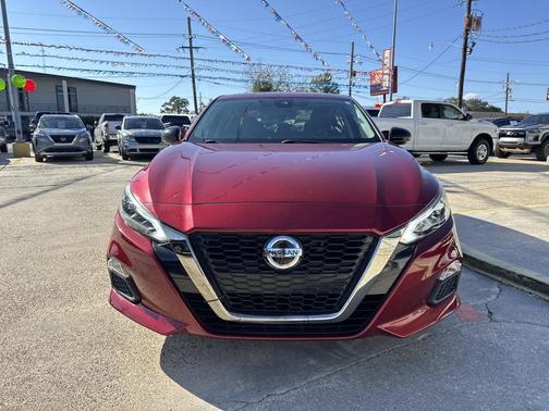 2020 Nissan Altima SR FWD