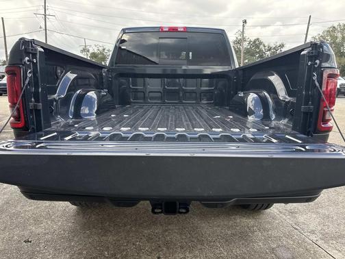 2026 RAM 2500 Tradesman Crew Cab 4x4 6'4' Box