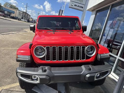 2025 Jeep Wrangler 4-Door Sahara 4x4