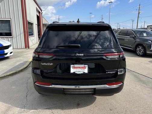 2024 Jeep Grand Cherokee Laredo