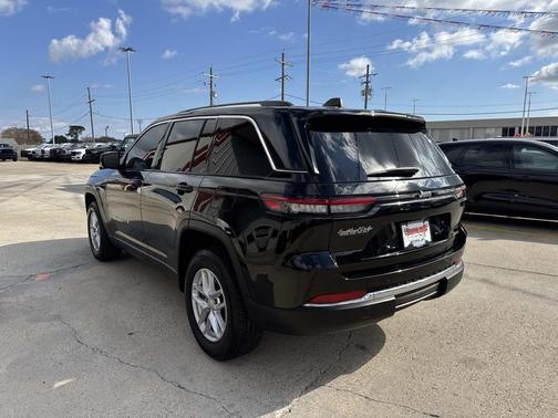 2024 Jeep Grand Cherokee Laredo