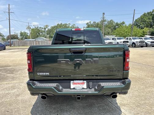 Serrano Green Metallic 2026 RAM 1500 Big Horn/Lone Star