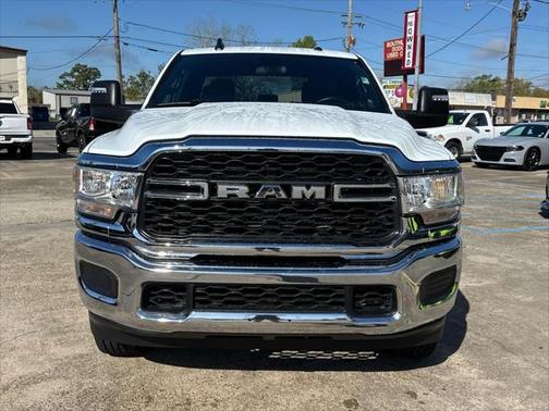 2024 RAM 2500 Tradesman Crew Cab 4x4 6'4' Box