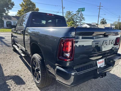 2026 RAM 2500 Black Express Crew Cab 4x4 6'4' Box