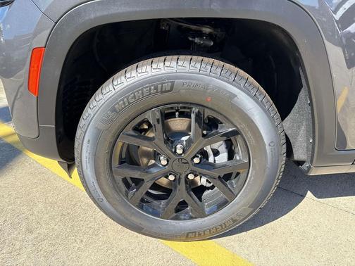 2025 Jeep Grand Cherokee Altitude