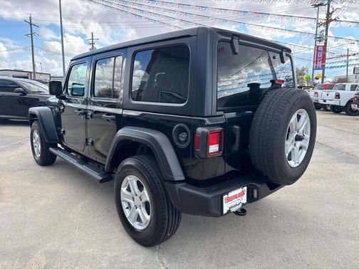 2022 Jeep Wrangler Unlimited Sport