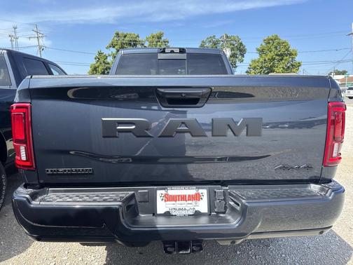 2025 RAM 2500 Big Horn Crew Cab 4x4 6'4' Box