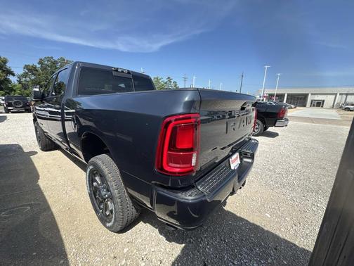2025 RAM 2500 Big Horn Crew Cab 4x4 6'4' Box