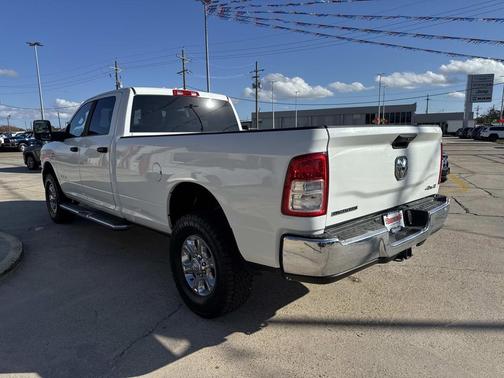2024 RAM 2500 Big Horn Crew Cab 4x4 8' Box