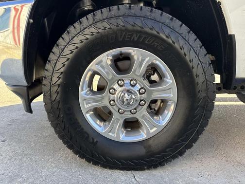 2024 RAM 2500 Big Horn Crew Cab 4x4 8' Box