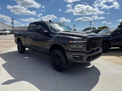 2025 RAM 2500 Laramie Crew Cab 4x4 6'4' Box
