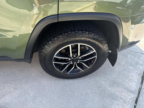 2020 Jeep Grand Cherokee Trailhawk