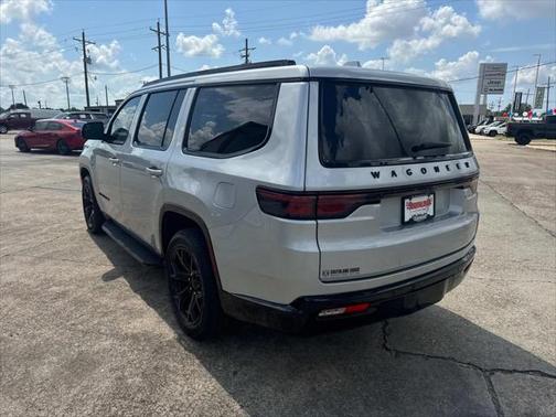 2023 Jeep Wagoneer Series II Carbide 4x2