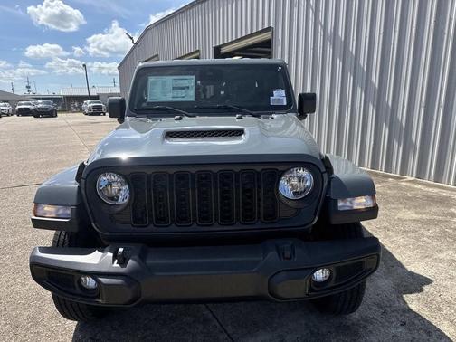 2025 Jeep Gladiator Sport S