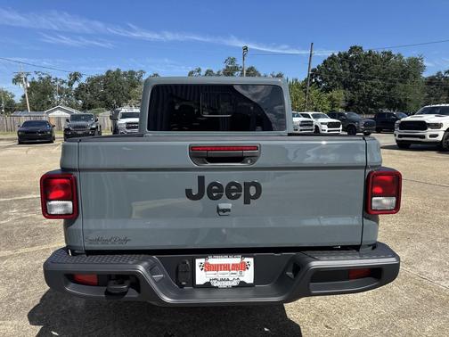 2025 Jeep Gladiator Sport S