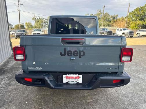 2025 Jeep Gladiator High Tide