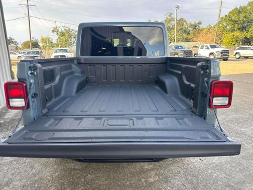 2025 Jeep Gladiator High Tide