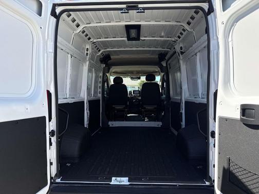 2025 RAM ProMaster 1500 Base