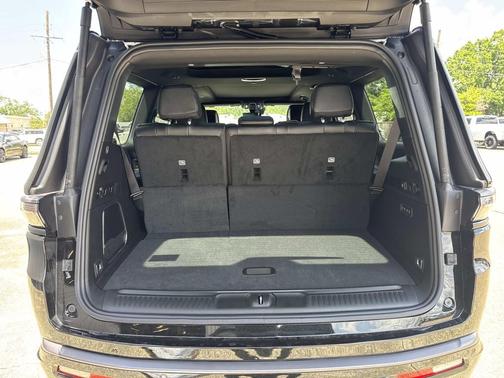 High Gloss Black 2026 Jeep Grand Wagoneer Limited Reserve 4x4