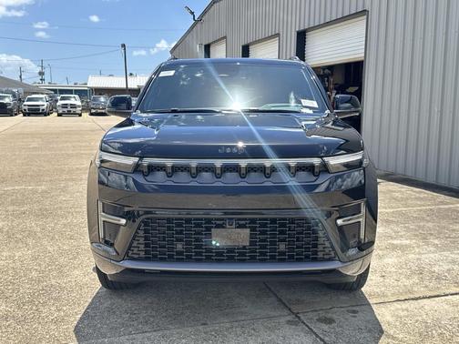 High Gloss Black 2026 Jeep Grand Wagoneer Limited Reserve 4x4