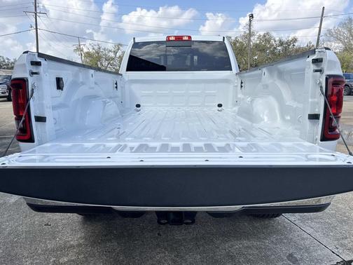 2026 RAM 2500 Tradesman Crew Cab 4x4 8' Box