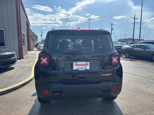 2023 Jeep Renegade Trailhawk
