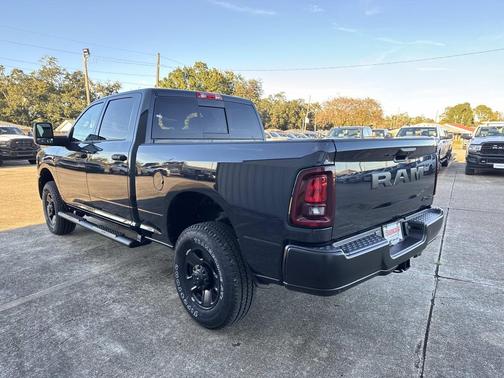 2026 RAM 2500 Tradesman Crew Cab 4x4 6'4' Box