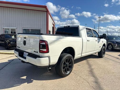 2024 RAM 2500 Laramie Crew Cab 4x4 6'4' Box