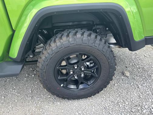 2025 Jeep Gladiator High Tide