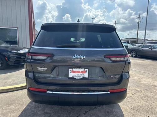 2022 Jeep Grand Cherokee L Laredo