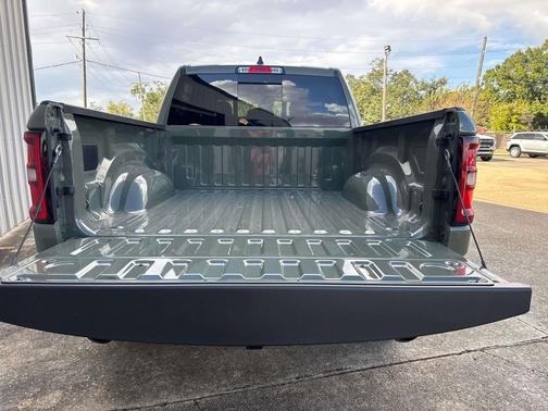 2026 RAM 1500 Warlock Crew Cab 4x4 5'7' Box