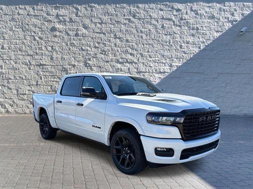 Ivory White Tri-Coat Pearlcoat 2026 RAM 1500 Laramie