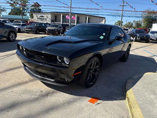 2022 Dodge Challenger SXT