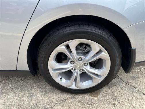 2025 Honda Accord LX 1.5T