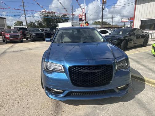 2023 Chrysler 300 Touring