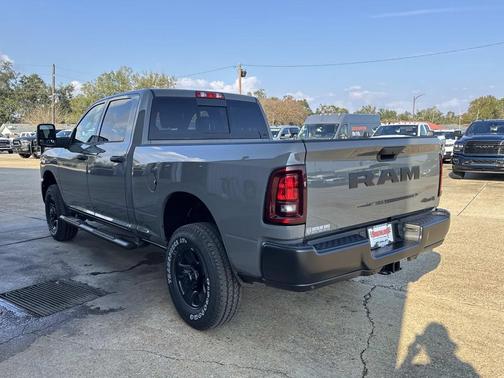 2026 RAM 2500 Tradesman Crew Cab 4x4 6'4' Box