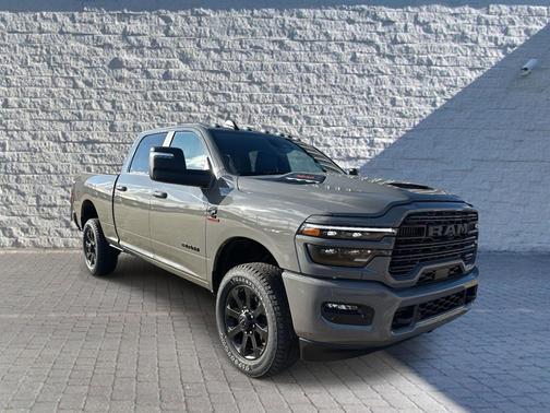 2026 RAM 2500 Laramie Crew Cab 4x4 6'4' Box