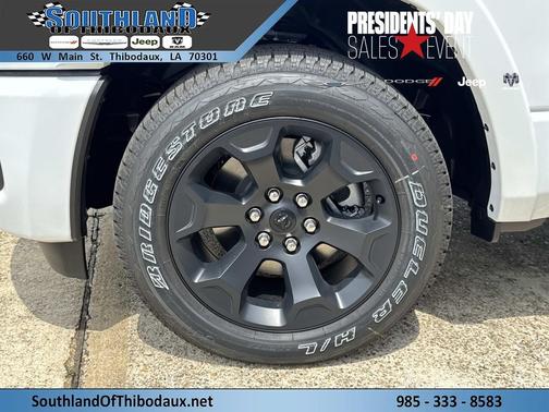 Bright White Clearcoat 2026 RAM 1500 Big Horn/Lone Star