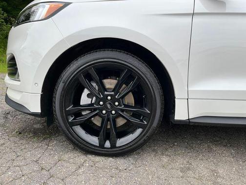 2024 Ford Edge ST