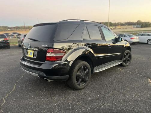 Black 2008 Mercedes-Benz M-Class 4MATIC