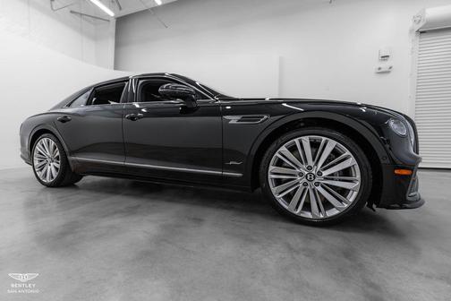 Black Crystal 2026 Bentley Flying Spur Speed