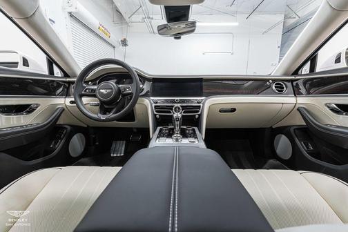 2026 Bentley Flying Spur 