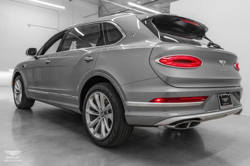 2025 Bentley Bentayga 