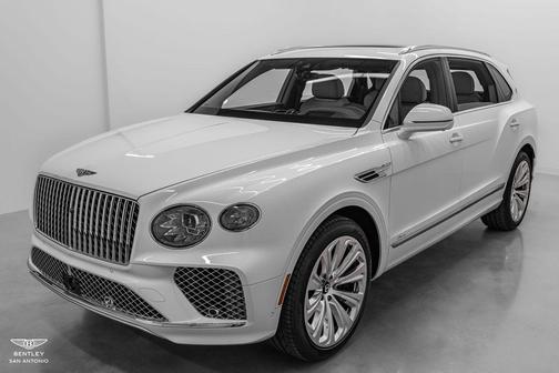 Glacier White 2025 Bentley Bentayga EWB